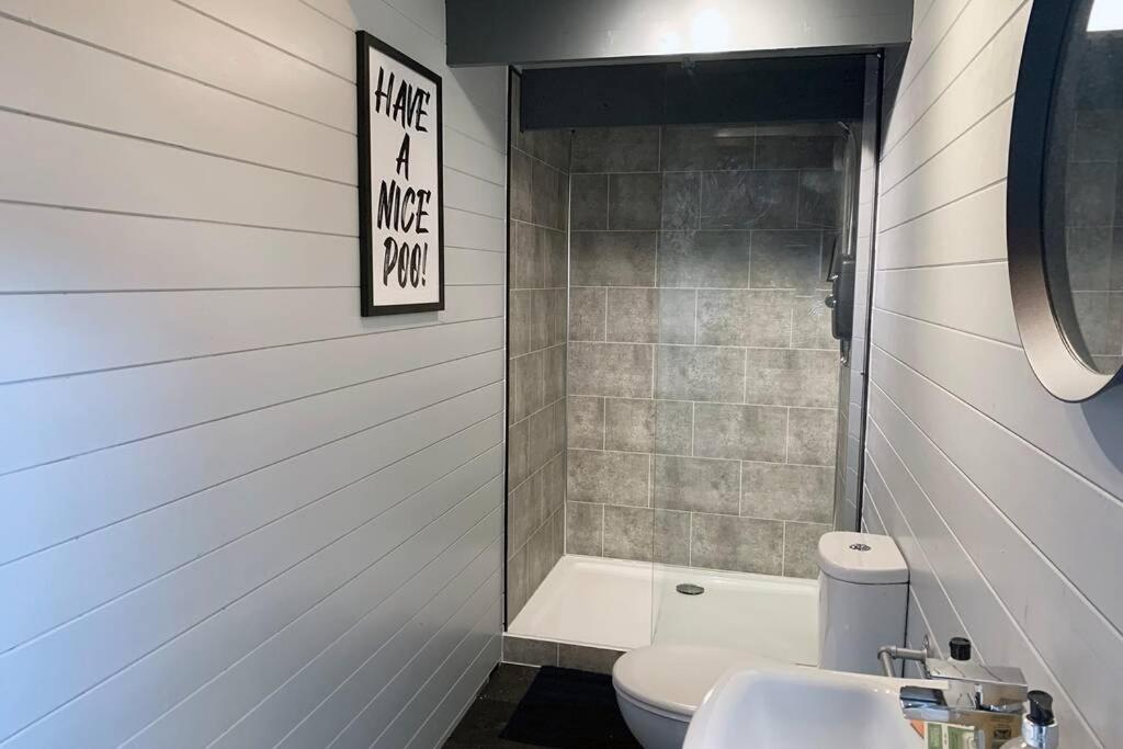 Cosy, Self-Contained Garden Room In City Centre! Hereford Eksteriør billede
